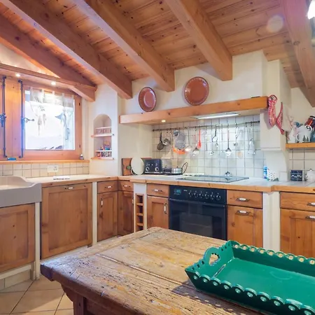 La Ruinette-charming 3-bed Chalet, Stunning View シャレー